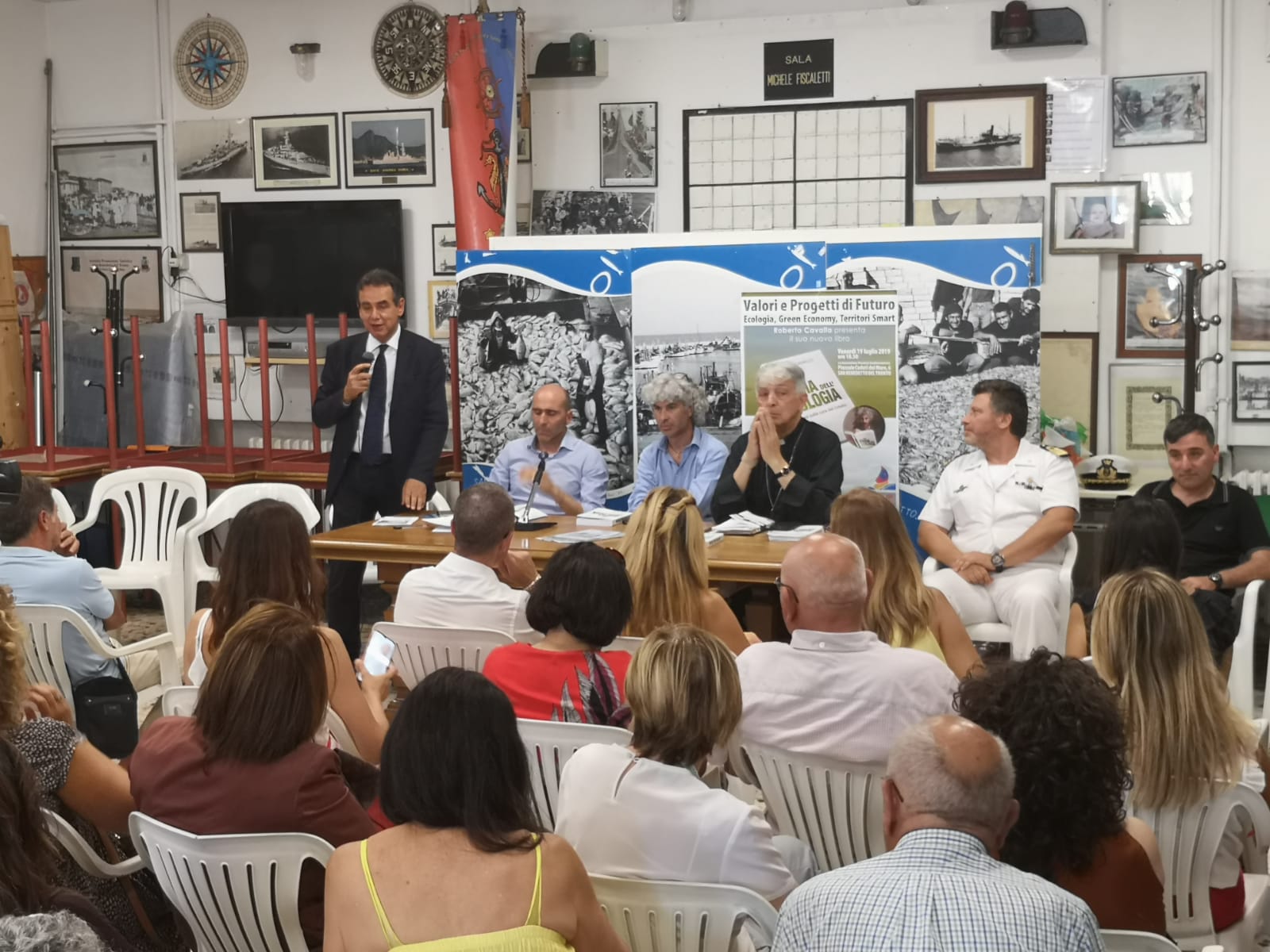 La Bibbia dell’ecologia, <br> presentato il “vademecum” <br> di Roberto Cavallo