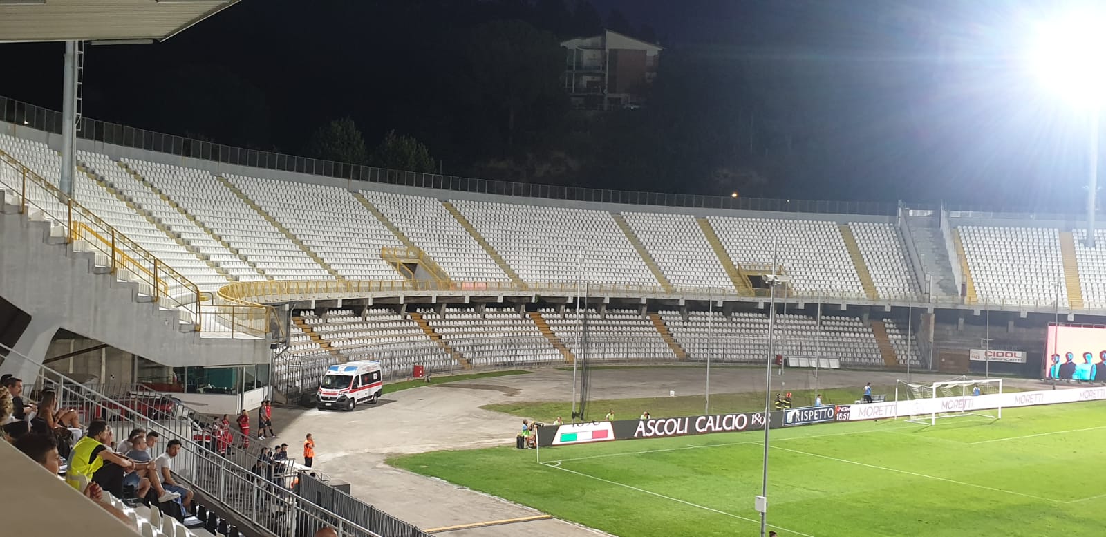 Gli ultras scelgono la curva nord, <br> il settore ospiti diventa un bunker