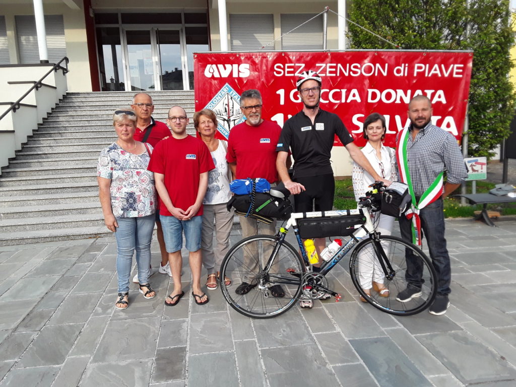 Fa tappa nelle zone terremotate <br> il tour del ciclista dell’Avis