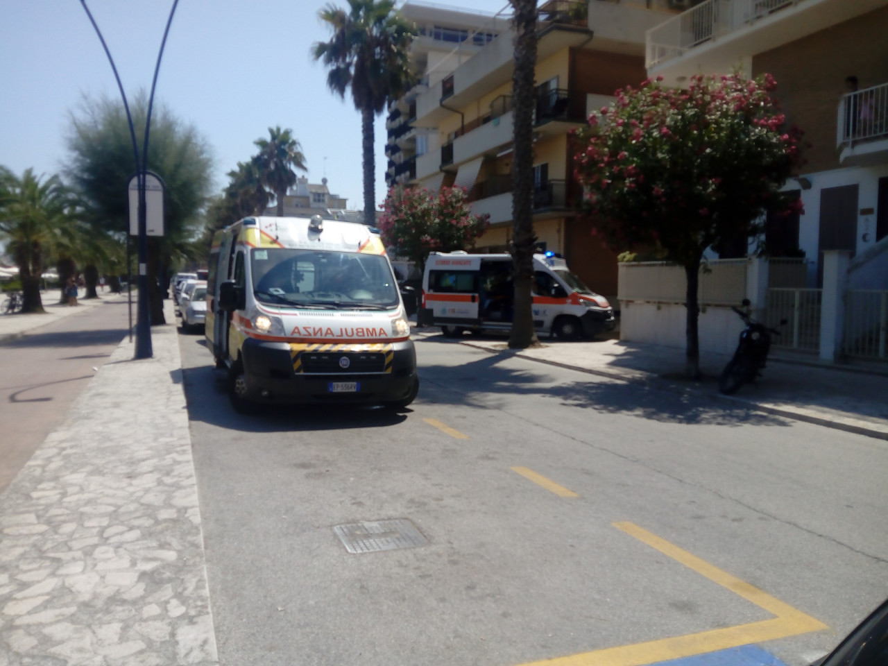 Bagnino aggredito <br> in spiaggia: indaga la Polizia
