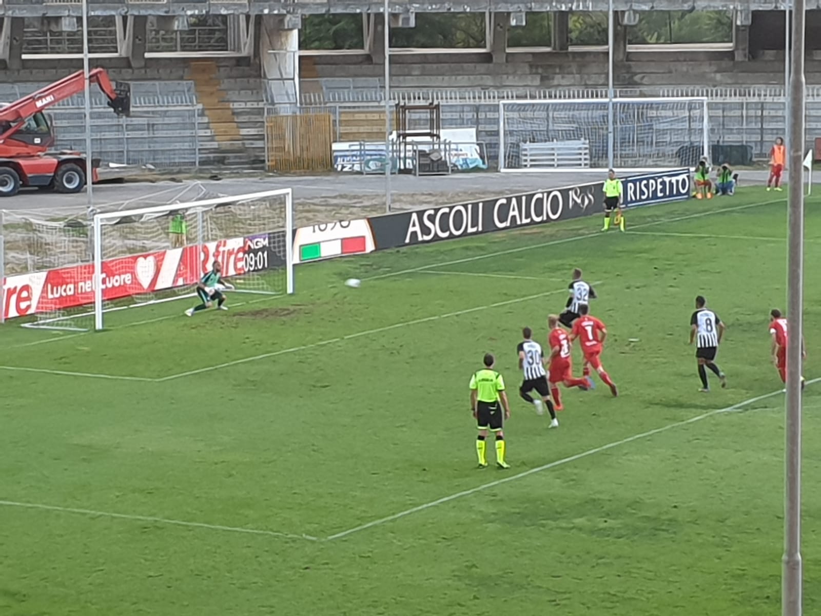 L’Ascoli avanza in Coppa, <br> cinquina alla Pro Vercelli <br> Ardemagni e Scamacca in gol: <br> l’attacco gira