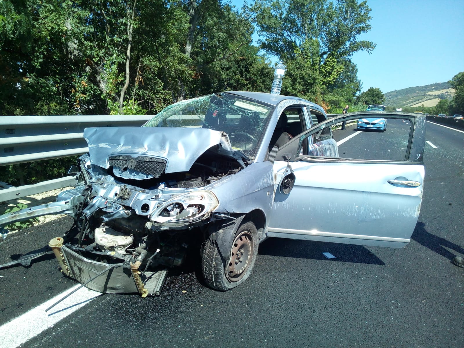 Contro il guard rail sull’Ascoli-Mare, <br> donna di 54 anni finisce all’ospedale
