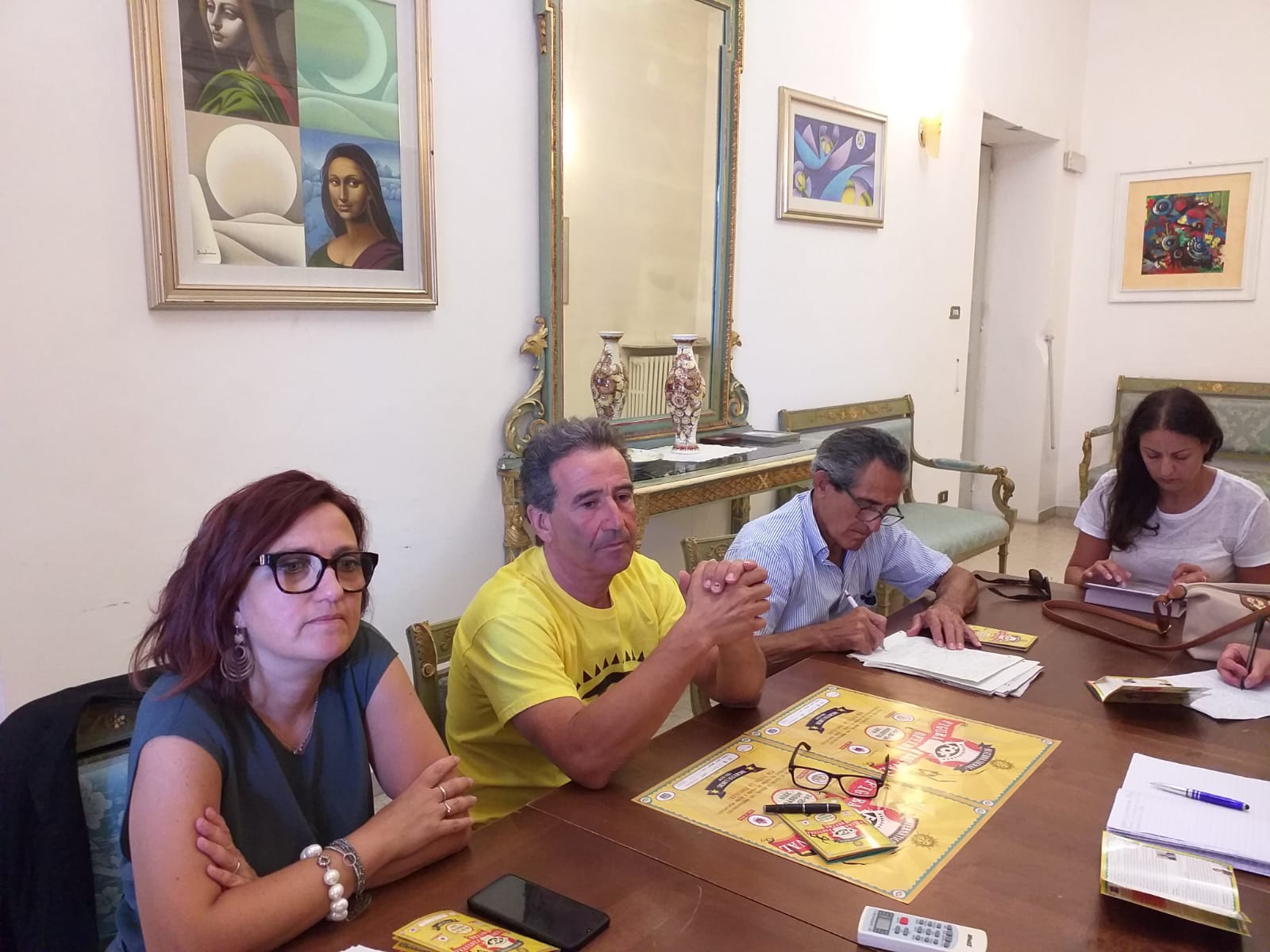 Un paese pronto a trasformarsi <br> in un gigantesco set