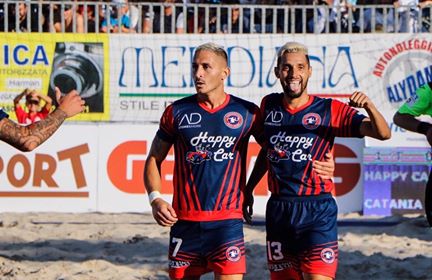 Beach Soccer Serie Aon, <br> nuovo successo a Giugliano <br> per la Happy Car Samb