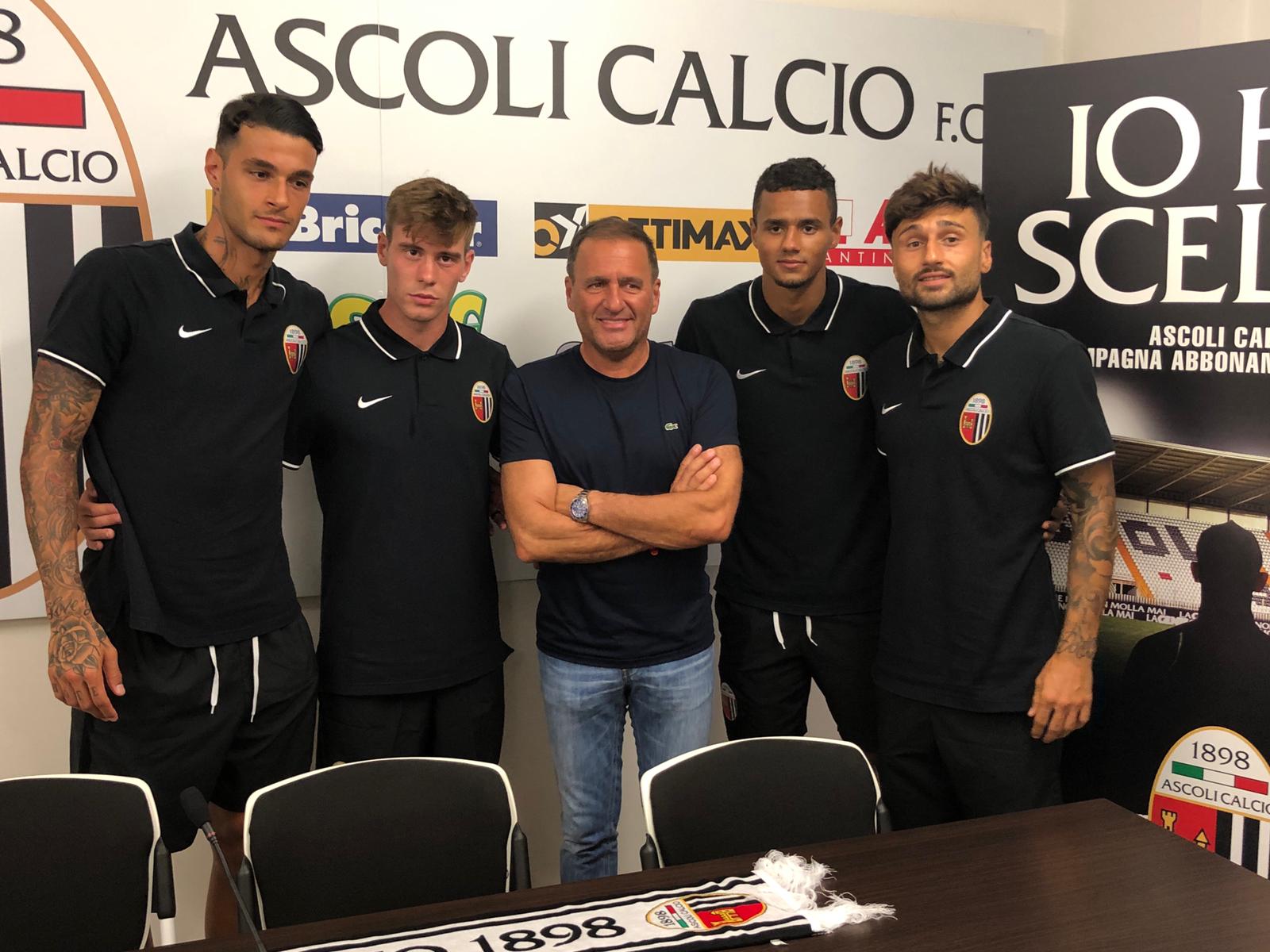 Ascoli, il diesse Tesoro: <br> «Adesso abbiamo <br> una grande squadra <br> che ci darà soddisfazioni»