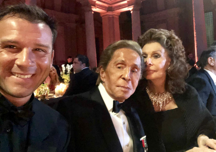 Barboni a cena <br> con Sofia Loren <br> e lo stilista Valentino