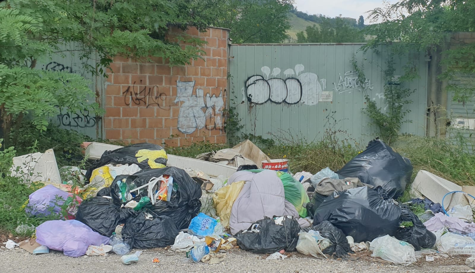 Discariche abusive come funghi, <br> è il momento delle “fototrappola”