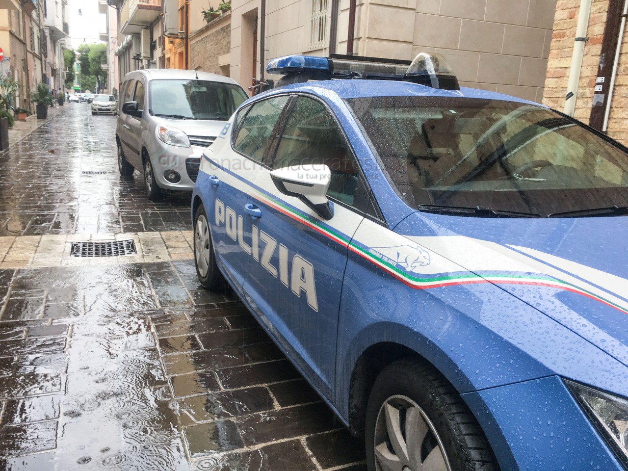 Violenza domestica <br> e altre segnalazioni: <br> la Polizia si Stato <br> rilancia l’app “Youpol”