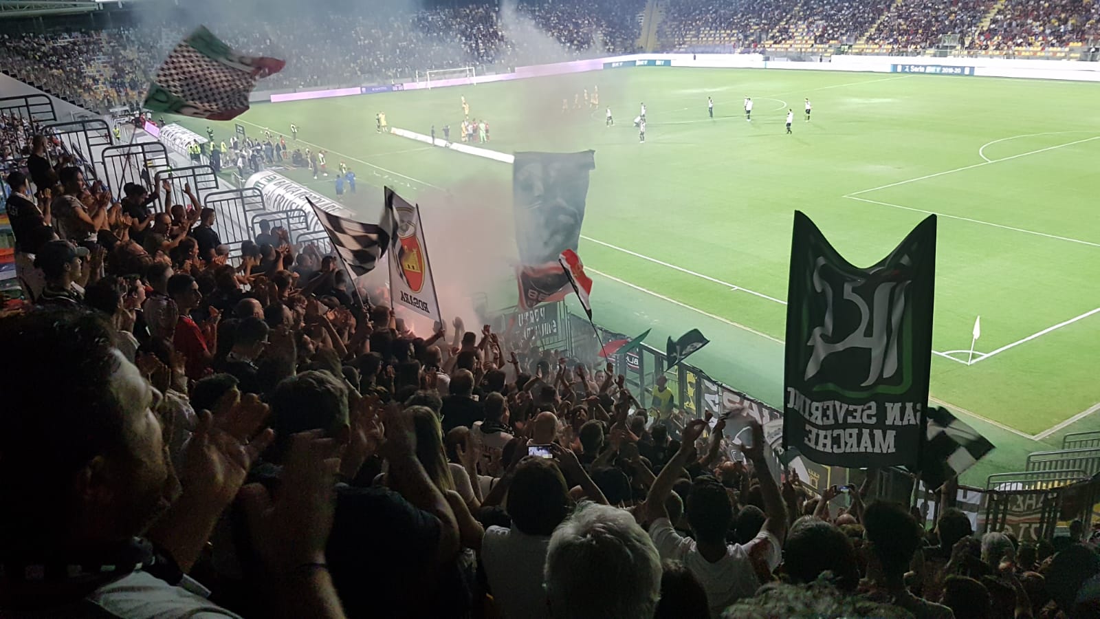 Ascoli beffato a Frosinone (2-1) <br> Dopo il vantaggio di Troiano <br> smette di giocare <br> e i laziali nel finale ribaltano