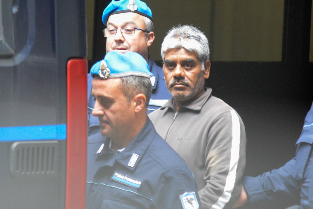 Morte di Azka, la Procura: <br> «Ergastolo per il padre, l’ha uccisa»