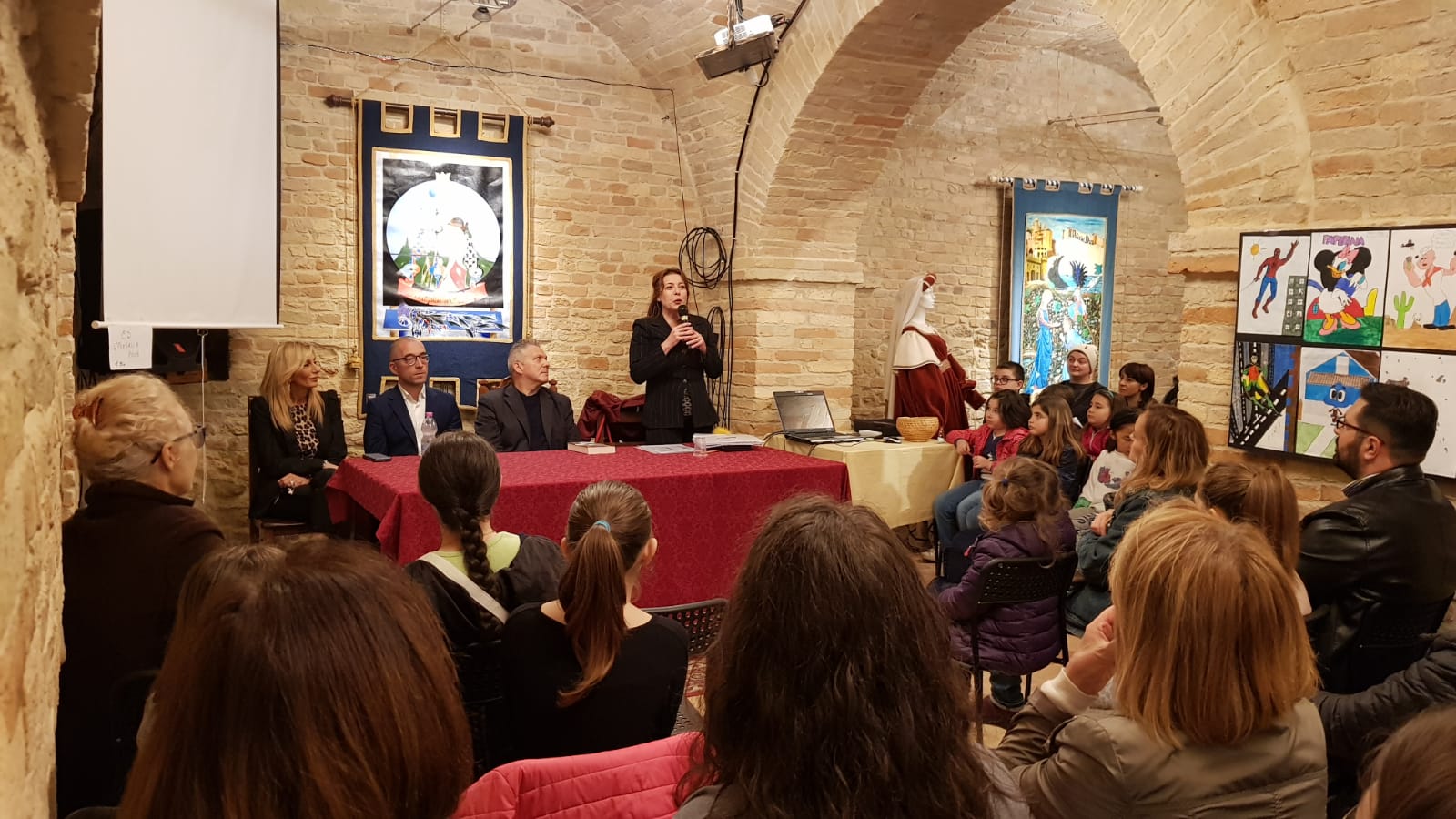 “Acquaviva Comics” <br> con gli eroi dei fumetti <br> per l’ambiente