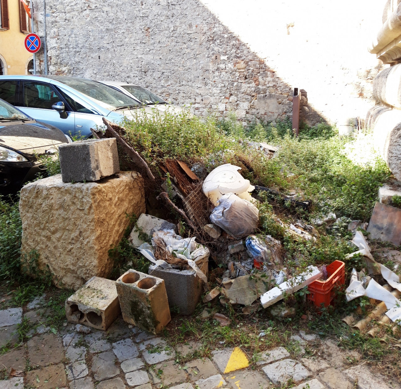 Italia Nostra: «La discarica di rifiuti <br> all’ex Distretto è un’autentica vergogna»