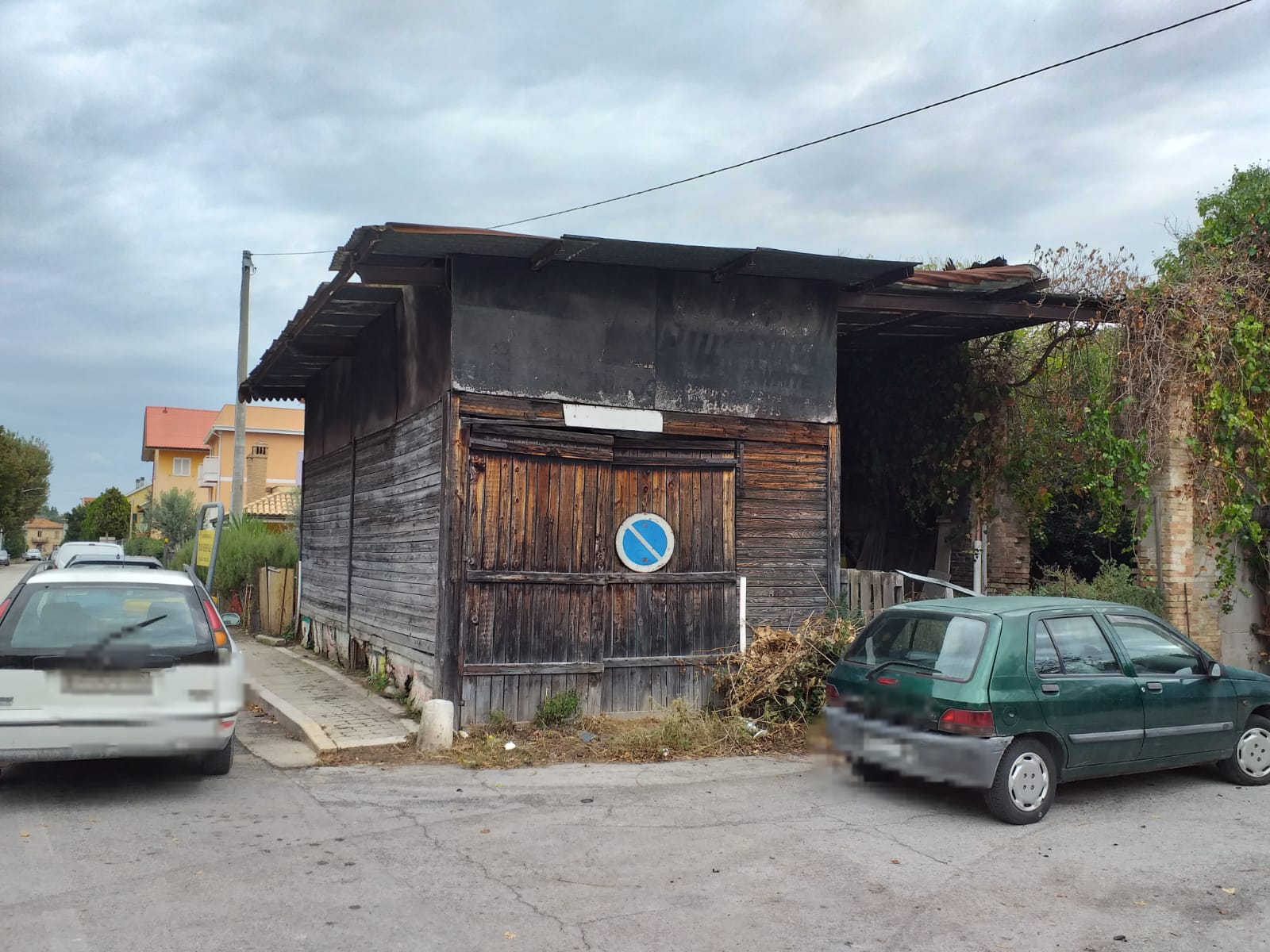 La discarica non c’è più: <br> rifiuti rimossi, si torna alla normalità