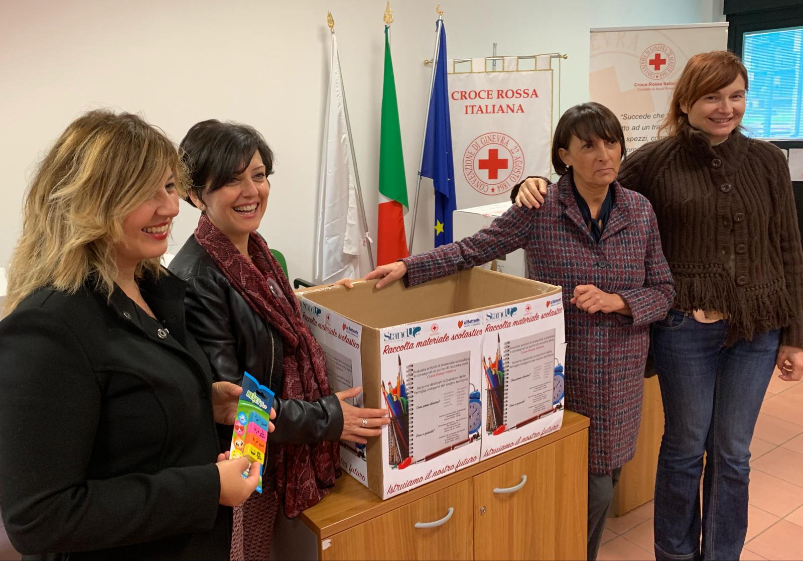 La Croce Rossa consegna <br> i kit scolastici <br> a due Isc cittadini