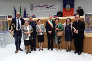 Gran Pavese 2019 in musica <br> con la tromba di Lito Fontana <br> e il sindaco Piunti cantante <span> (Foto e video) Gran Pavese 2019 in musica <br> con la tromba di Lito Fontana <br> e il sindaco Piunti cantante <span> (Foto e video)