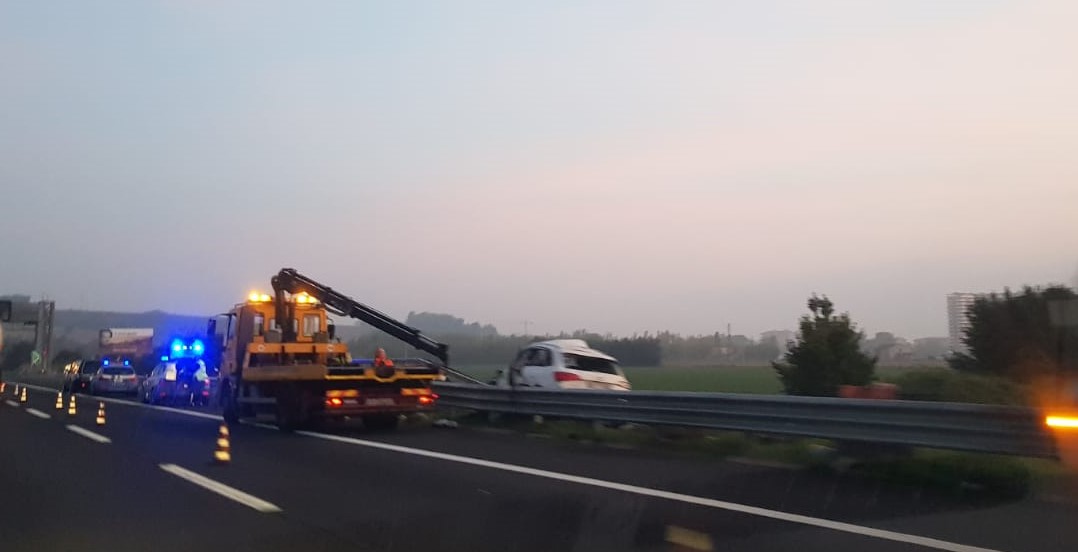 Grave incidente sull’A14, <br> un morto e due feriti