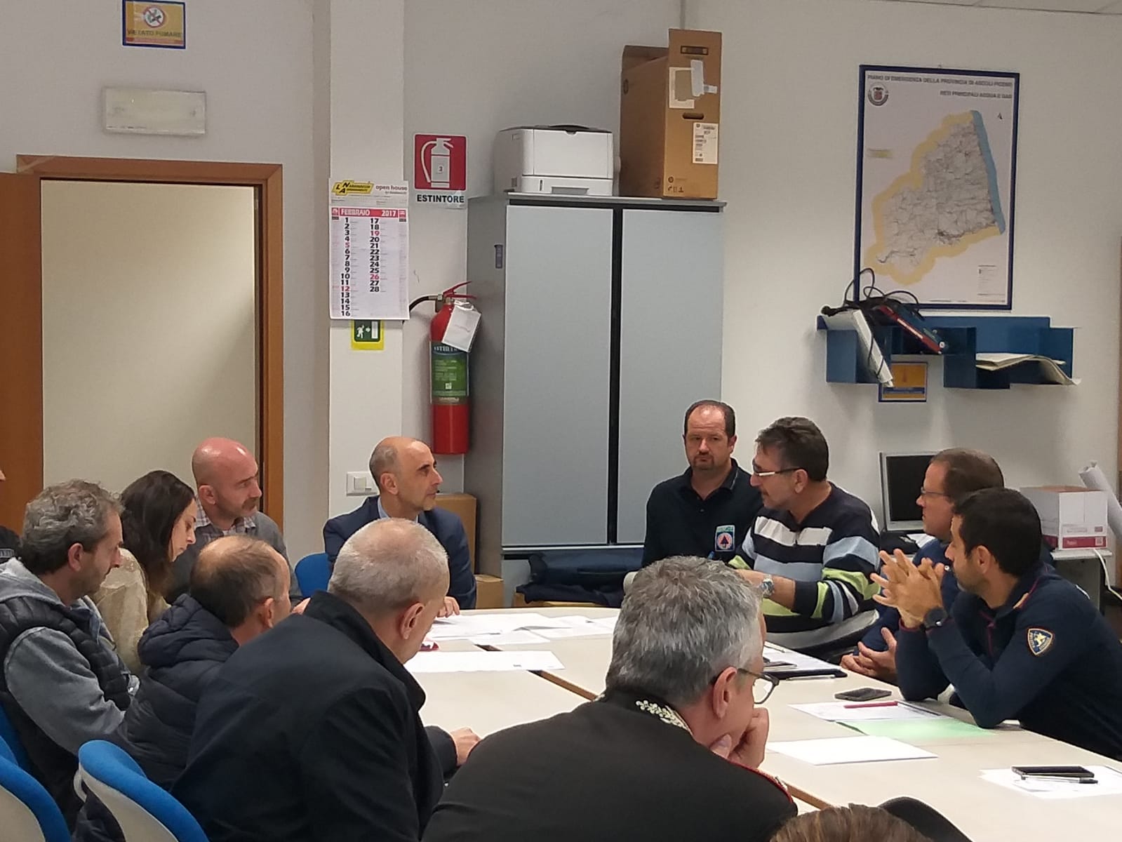 Incendio con emissione <br> di fumi tossici, ma è una simulazione <br> della Protezione Civile