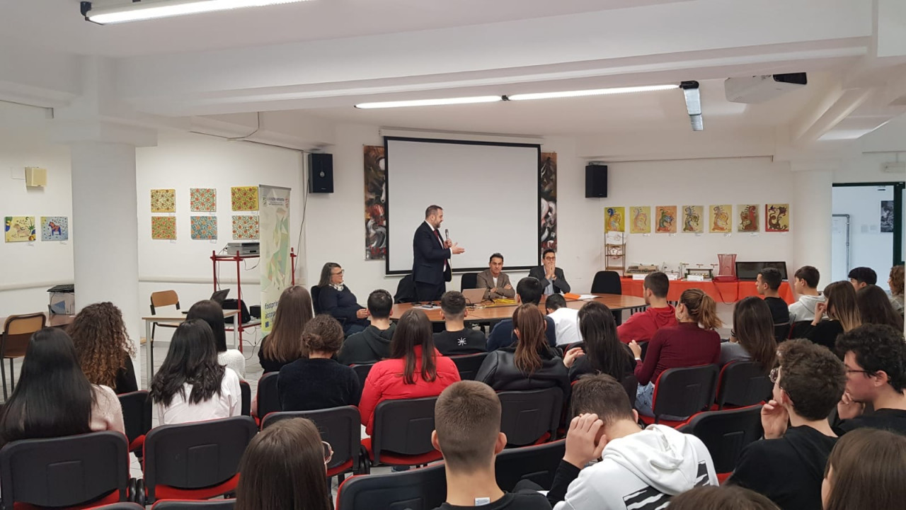 La Regione incontra gli studenti <br> dell’Istituto tecnico per il turismo Fazzini