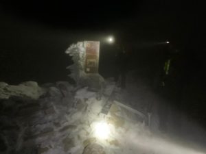 Dispersa sul Vettore tra vento e neve, <br> ci pensano gli “angeli” <br> del Soccorso Alpino <br> <span> (Foto e video) </span>