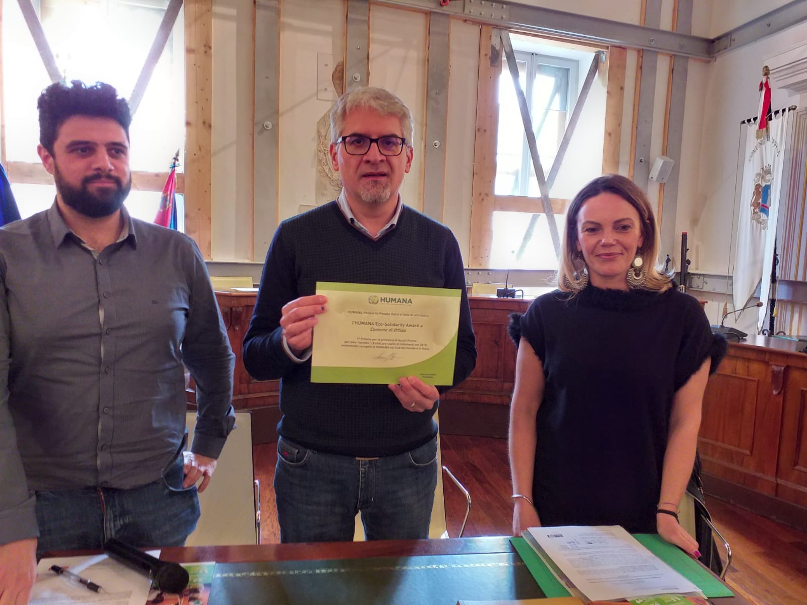 Comune premiato per la raccolta <br> di 8.740 chili di vestiti usati