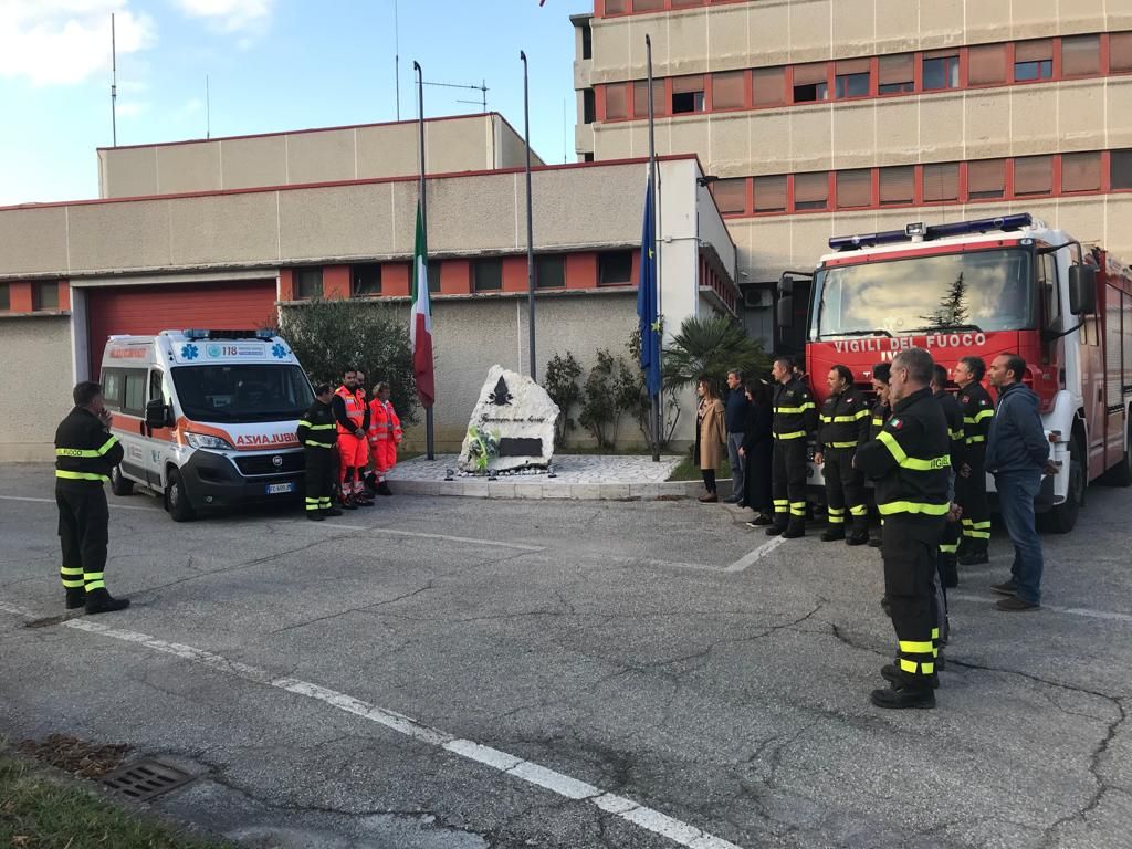Le sirene dei Vigili del fuoco <br> nel ricordo dei colleghi morti <br> nell’esplosione di Quargnento