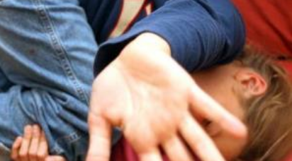 Torna a casa ubriaco <br> e abusa di una 12enne