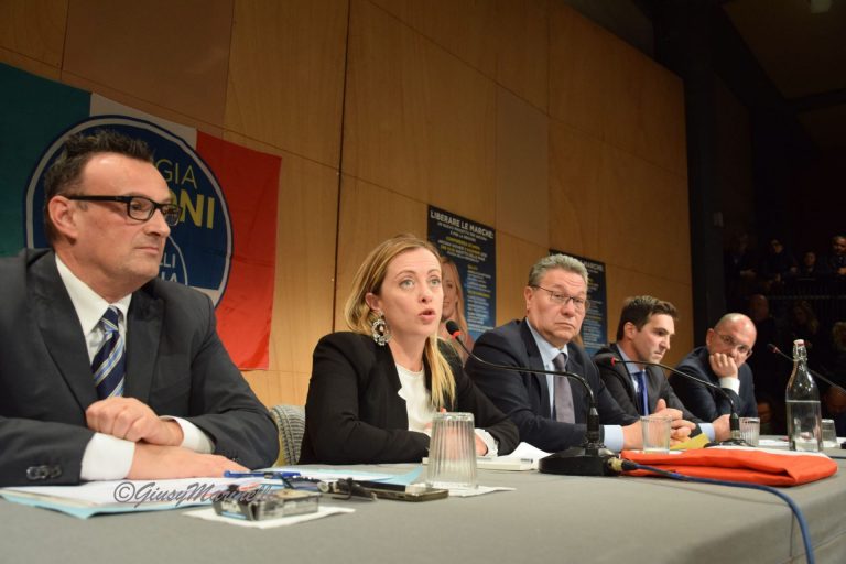 Giorgia Meloni ad Ancona: <br> «FdI pronto a governare la Regione, <br> la prossima settimana il candidato»