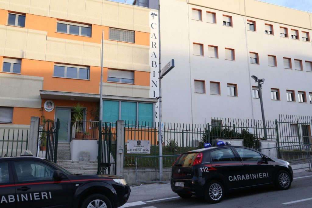 Rapinano automobilisti <br> ma finiscono nella rete dei Carabinieri: <br> denunciati un uomo e una donna