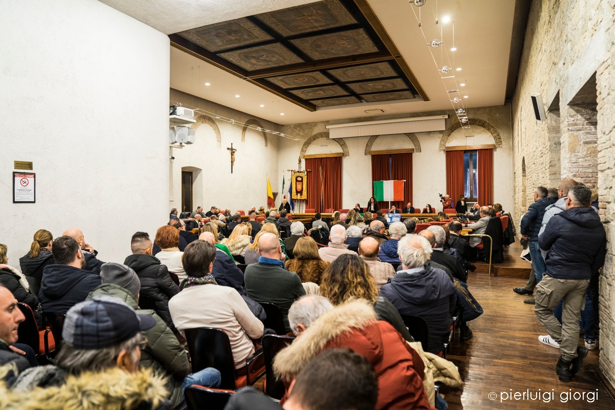Il Consiglio comunale abbandonato, <br> tuonano i consiglieri di maggioranza: <br> «Onorificenze <br> senza connotazioni politiche»