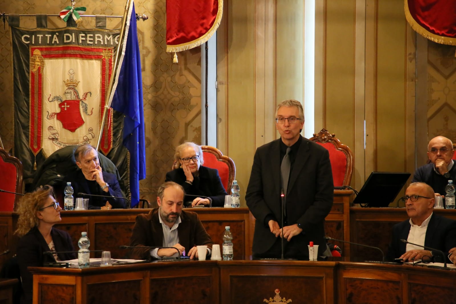 Ceriscioli incontra i sindaci: <br> «La chiusura delle scuole? <br> Motivi scientifici, non politici»