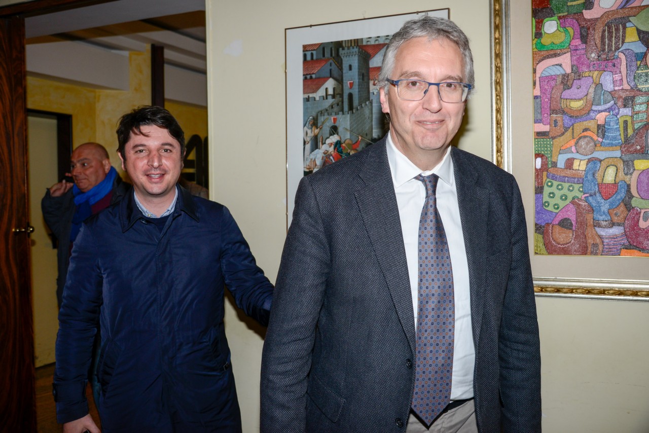 Il Pd punta solo sui civici: <br> Ceriscioli alla porta, <br> Sauro Longhi in pole, <br> spunta Gino Sabatini