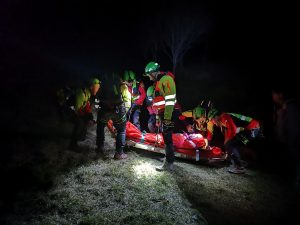 Infernaccio, donna precipita in un pendio <br> L’intervento da lode dei soccorritori <br> <span> (Foto e video) </span>
