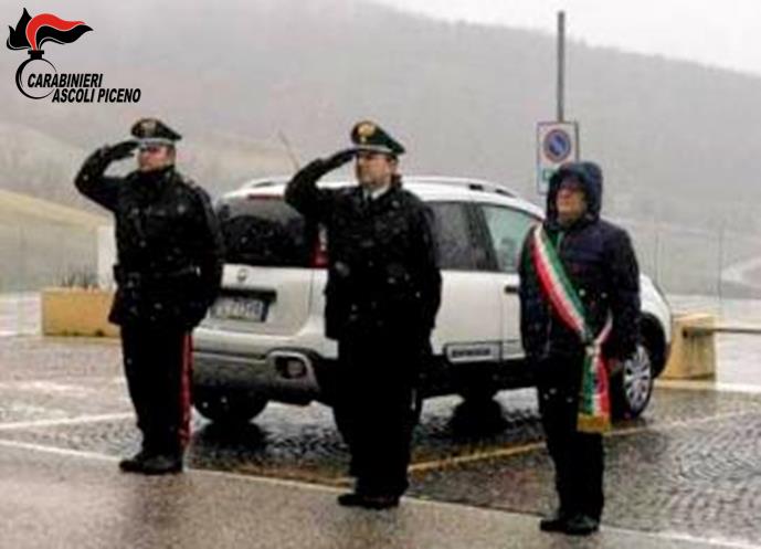 I Carabinieri rendono omaggio <br> alle vittime del Coronavirus