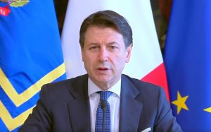 Il decreto “Cura Italia”: <br> 25 miliardi per medici, famiglie, <br> lavoratori e aziende Il decreto “Cura Italia”: <br> 25 miliardi per medici, famiglie, <br> lavoratori e aziende