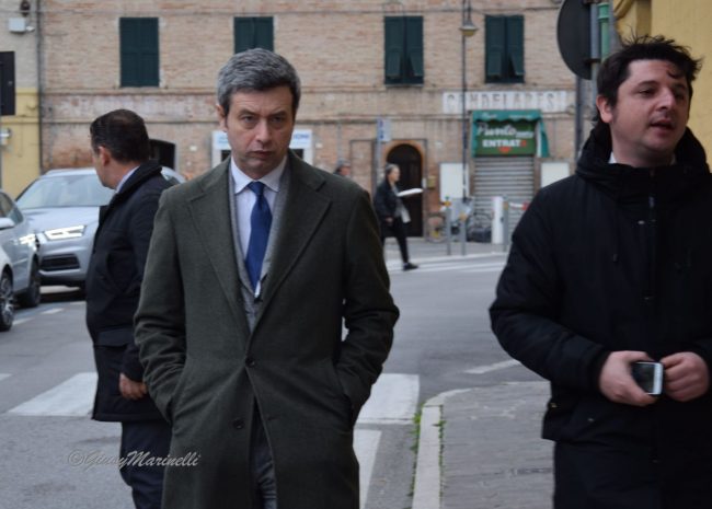 Pd, Orlando firma l’atto di resa <br> Così si protegge l’establishment