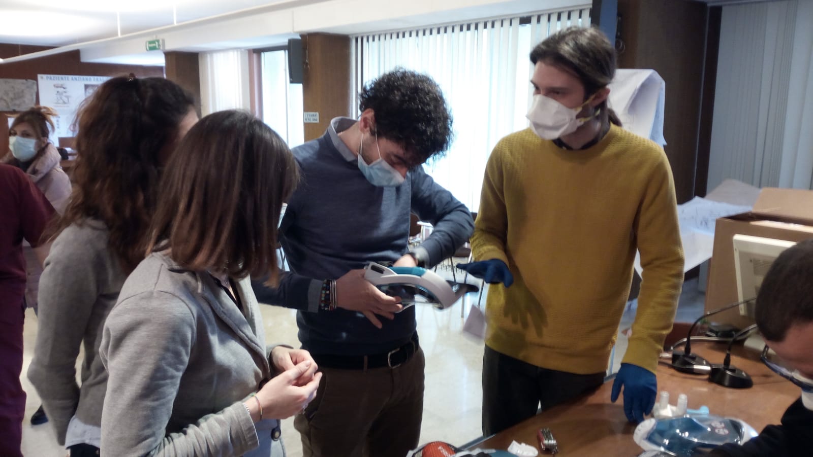 Unicam: le maschere <br> da snorkeling <br> diventano respiratori <br> per i pazienti Covid