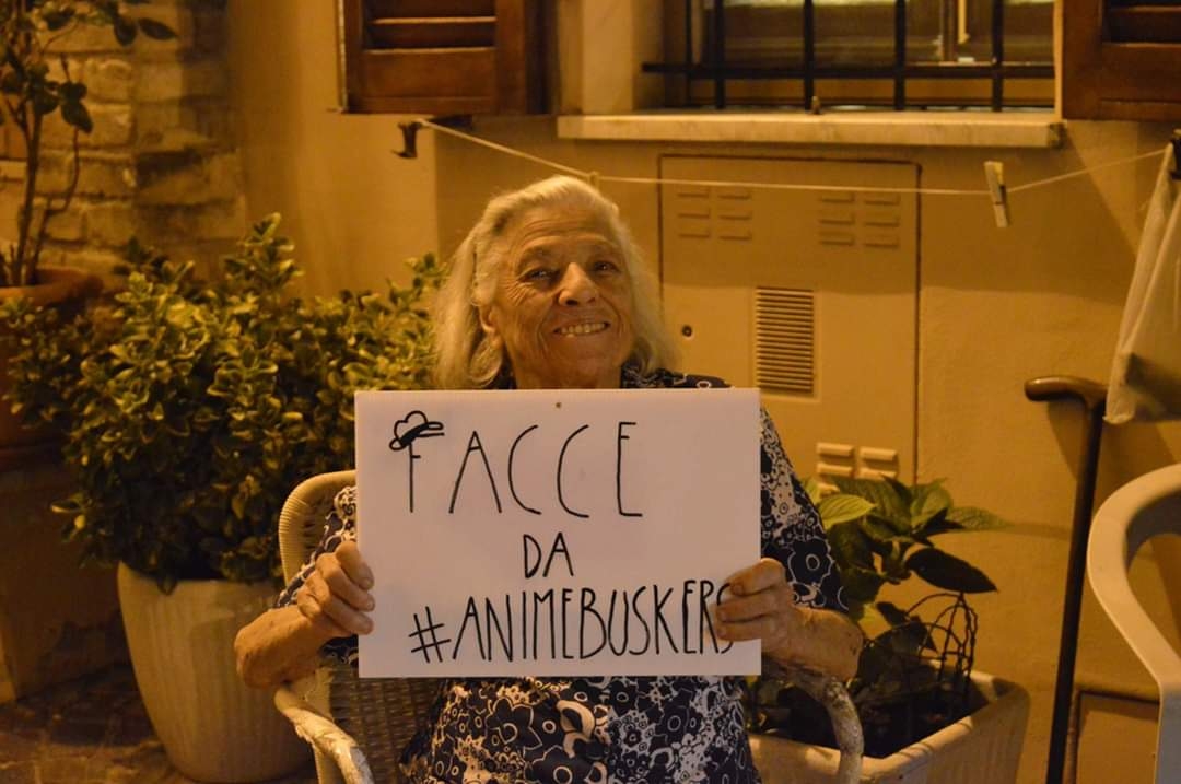 Ciao Bettina, il Paese Alto <br> non ti dimenticherà <br< (e nemmeno i Busker londinesi) Ciao Bettina, il Paese Alto <br> non ti dimenticherà <br< (e nemmeno i Busker londinesi)