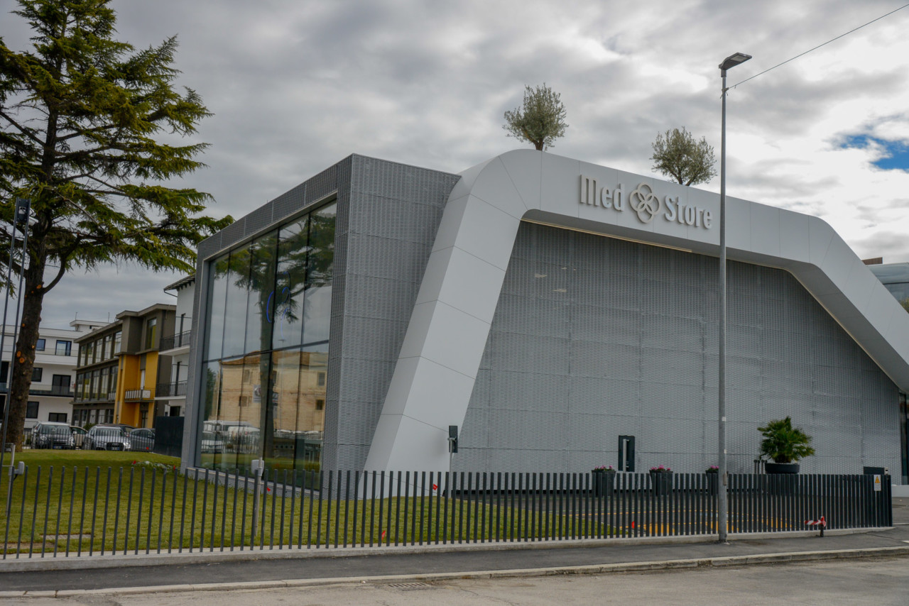 Med Store,<br> assistenza e finanziamenti online
