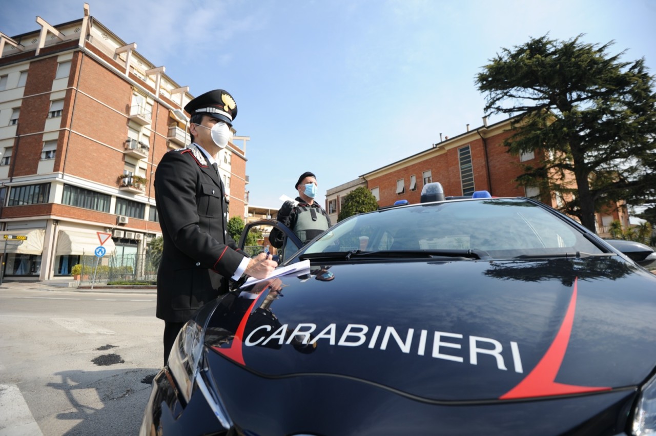 Truffe ai tempi del Covid: <br>falsificano i buoni <br> per la spesa alimentare