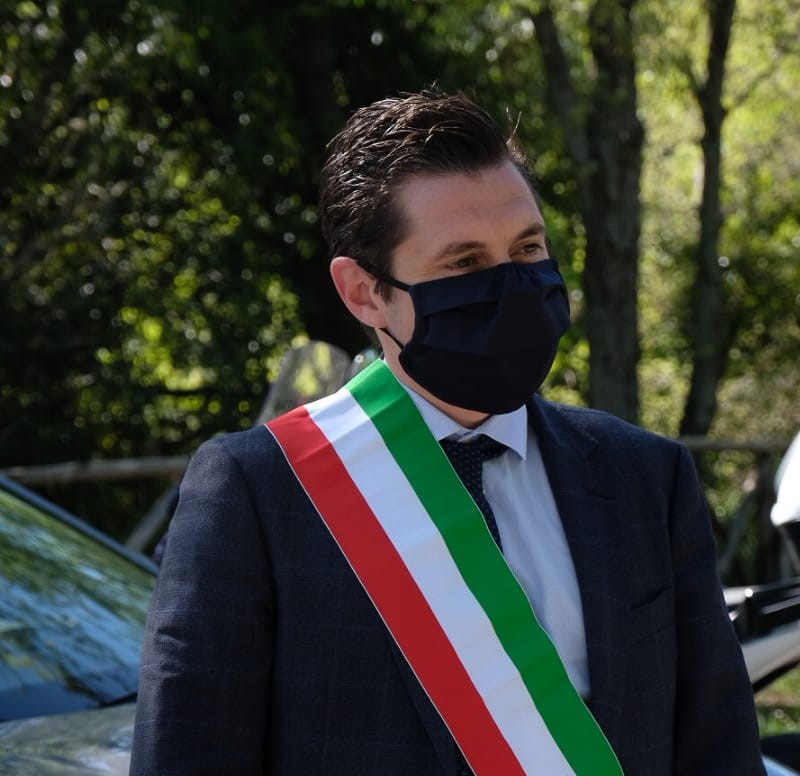 Firme contro propaganda <br> fascista e nazista: <br> firma pure il sindaco Fioravanti