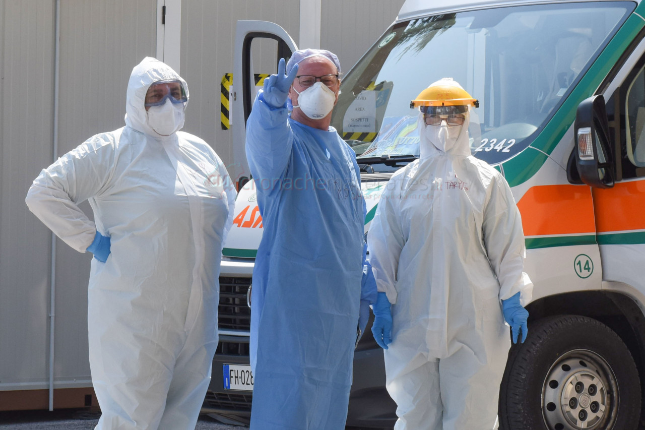 «Diecimila operatori sanitari <br> al lavoro nelle festività pasquali, <br> la Regione dia il giusto riconoscimento»