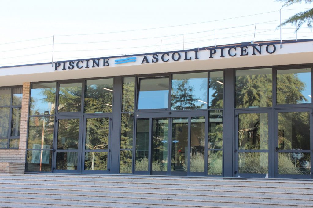 Piscina comunale, il gestore replica alle segnalazioni: «Lavori già programmati, chiusura fino al 27 agosto»