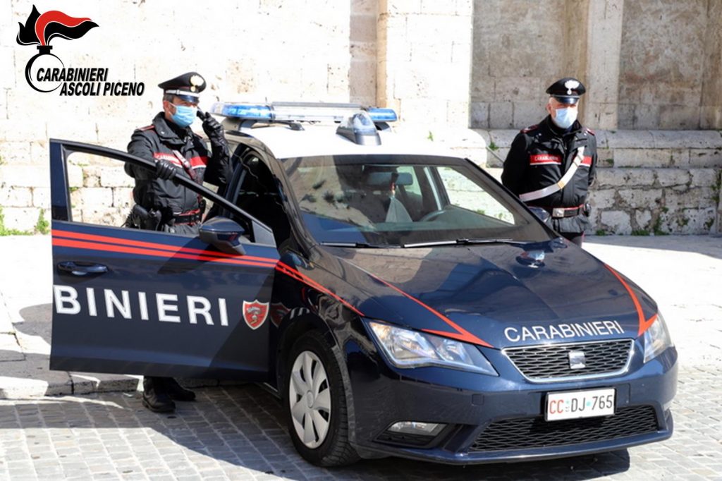 Forniva esiti di tamponi mai eseguiti, arrestato dai Carabinieri farmacista dell’Ascolano: scatta l’Operazione Green Pack 2 <span> (Video)