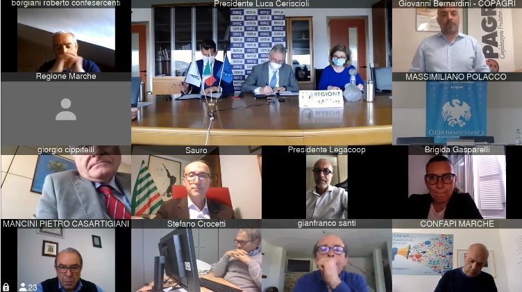 Lavoro, ecco il protocollo sicurezza <br> Ceriscioli: «Solo così si riparte» <br> Ma è scontro con Confindustria