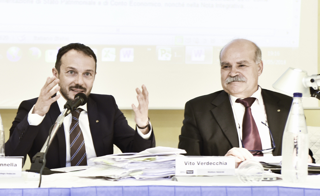 Banca di Ripatransone <br> e del Fermano: <br> nuove regole <br> per l’assemblea dei soci Banca di Ripatransone <br> e del Fermano: <br> nuove regole <br> per l’assemblea dei soci