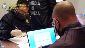 Truffa per oltre 300.000 euro all’Inps: <br> denunciati pure due dipendenti <span> (Video)