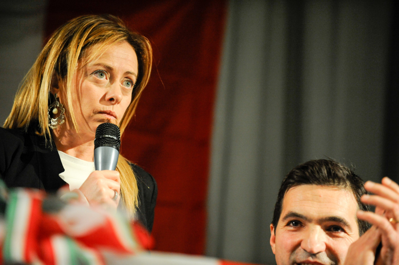Giorgia Meloni <br> arriva nelle Marche <br> e lancia la corsa di Acquaroli