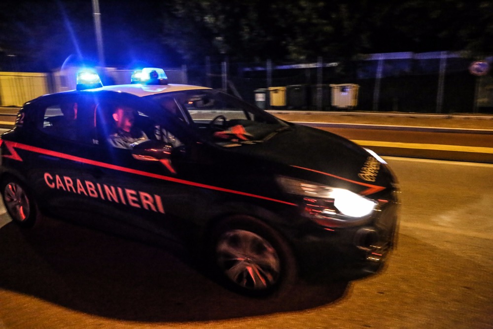 Giovane aggredito e violentato. Dai contatti su internet al dramma: denunciato un uomo