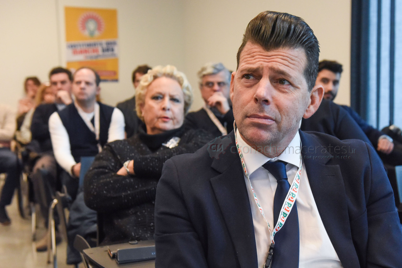 Mangialardi resta in Anci <br>«Serve continuità» <br>Battistoni: «Inchiodato alla poltrona»