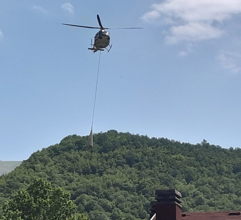Recuperata con l’elicottero <br> la croce del Monte Bove